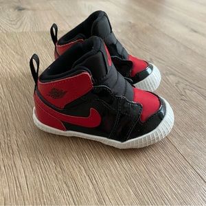 Air Jordan 1 Crib Bootie Bred 4C